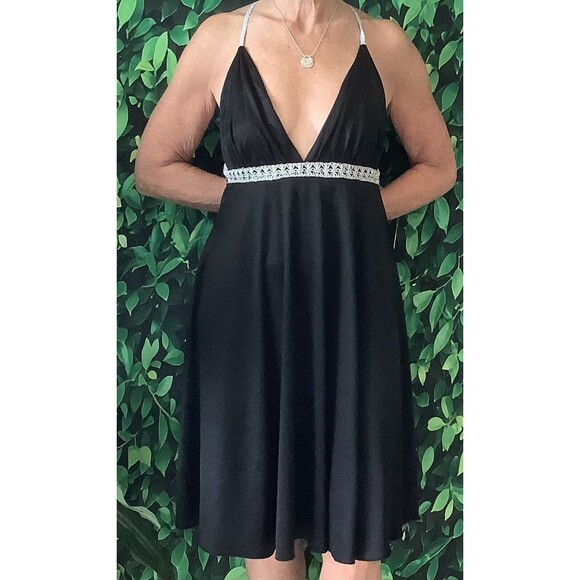 🖤 Black Halo Black Cocktail Dress – Size M w/ Silver Braided Back Tie - Picture 1 of 7